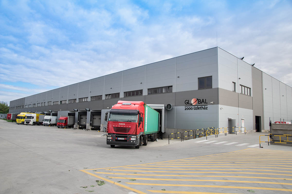 Globál 2000 Üzletház Kft. Raktárcsarnok